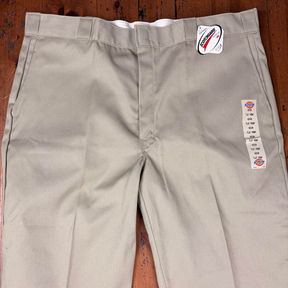 Dickies 874 Original Fit‎ Work Pants Mens 42x30 Khaki Tan Chino NWT Scotchguard - Picture 2 of 9